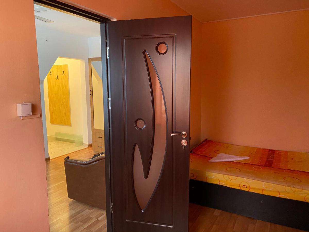 Cozy Apartments Bacău Exterior foto
